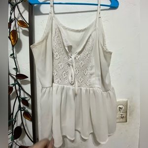 2/$5 Add another item to bundle.
Shein crop top white